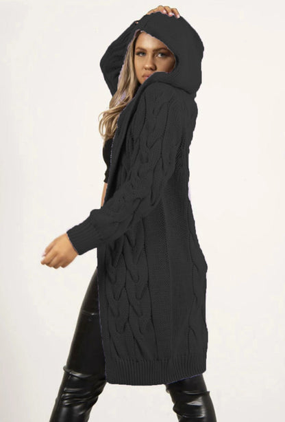 Damen Großer Strickmantel mit Kapuze und aufwendiger Zopfmusterstruktur Stalluxe