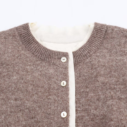Damen lässige Strickjacke mit Rundhalsausschnitt und Knopfdetails Stalluxe