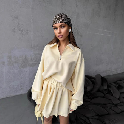 Damen lässig geschnittener Sweatpullover mit kurzem Reißverschluss und femininer Raffung Stalluxe