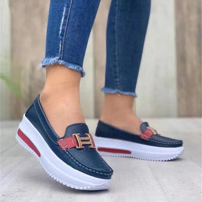 Damen bequeme Slip-On Loafers mit dämpfendem Plateau Stalluxe