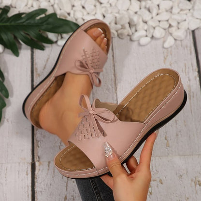 Damen modische Riemchen-Pantoletten mit geflochtenem Design und komfortablem Fußbett Stalluxe
