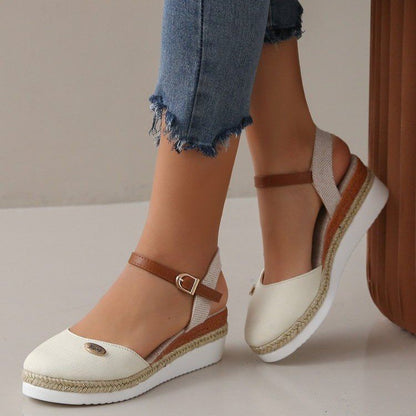 Damen Wedge-Sandaletten mit elegantem Riemen und komfortablem Fußbett Stalluxe
