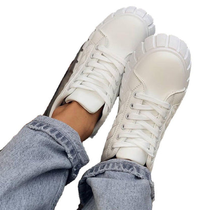 Damen modische Plateau-Sneaker mit strukturiertem Obermaterial und rutschfester Sohle Stalluxe