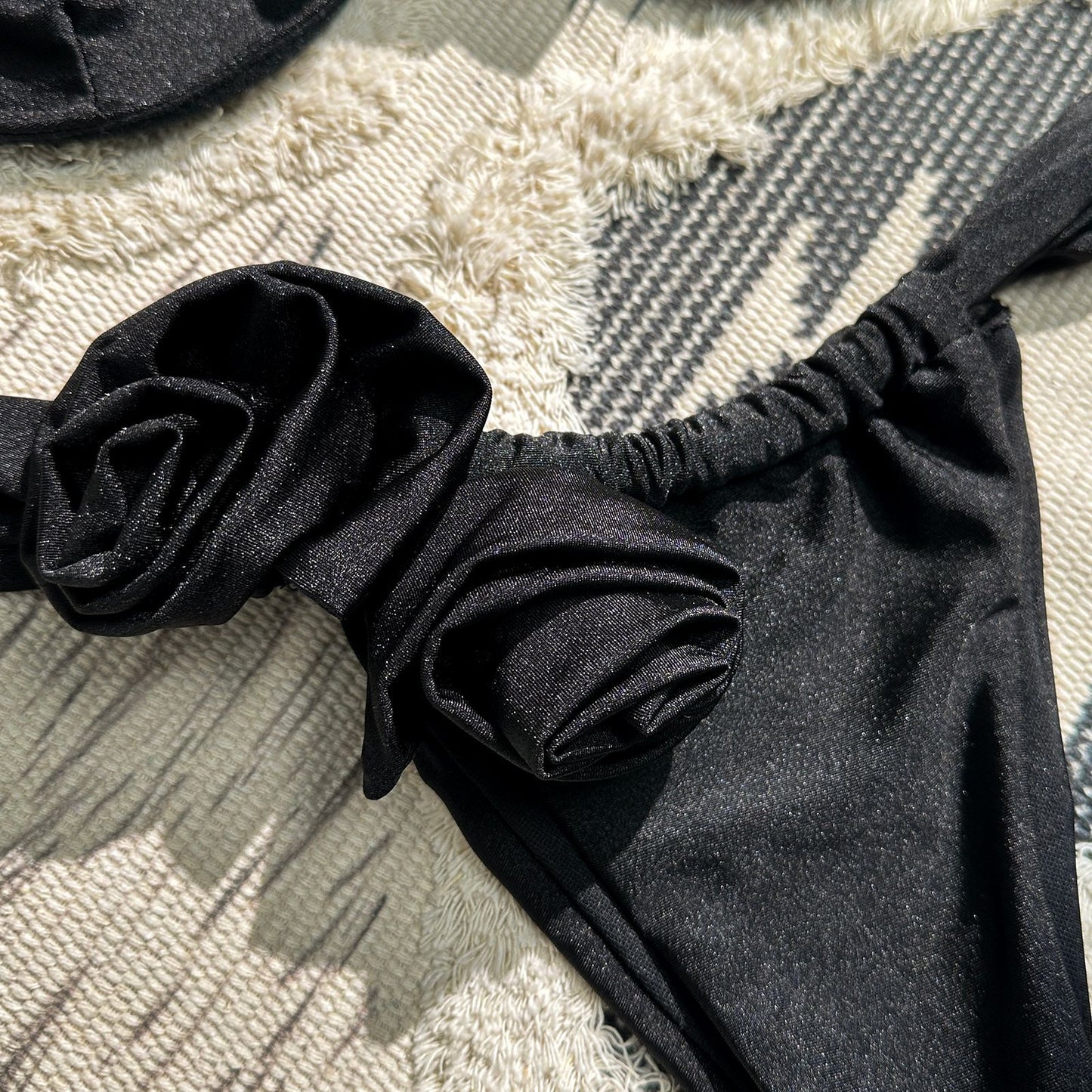 Damen Bikini-Set mit raffinierten Blütenakzenten Stalluxe