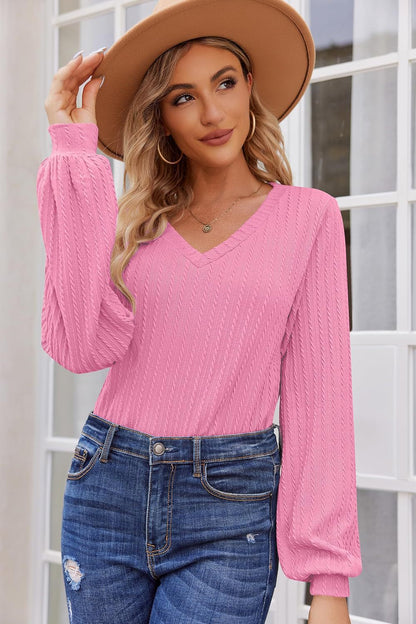 Damen Strickbluse mit feiner Rippstruktur und lässigem V-Ausschnitt Stalluxe