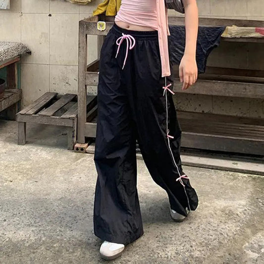 Damen Sportliche Freizeithose mit modernen Schnürdetails Stalluxe