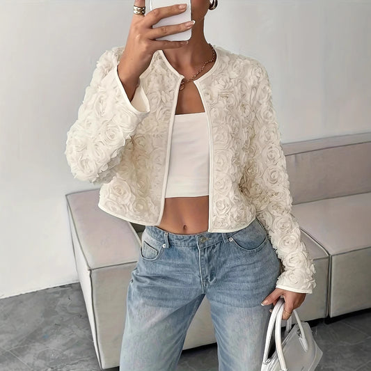 Damen kurz geschnittene Blütenjacke mit floralem Design und sanften Texturen Stalluxe