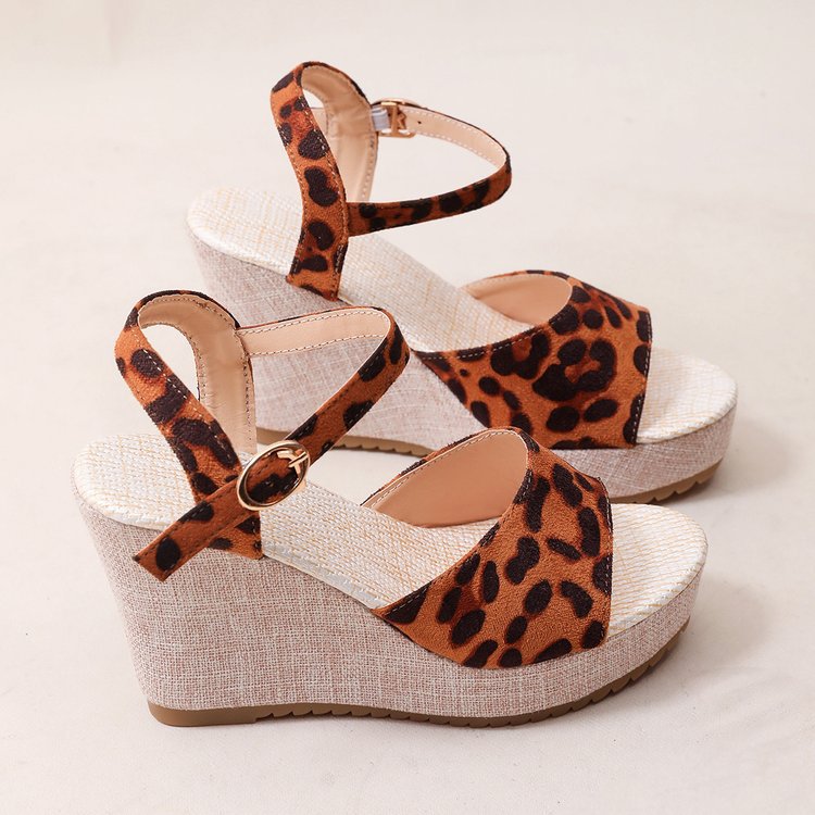 Damen Keil-Sandalen mit geflochtenem Riemendesign und komfortabler Sohle Stalluxe