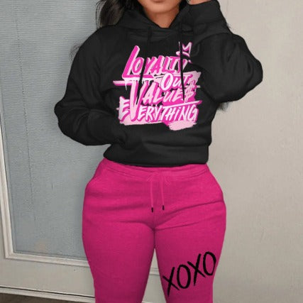 Damen Freizeit-Hoodie und Jogginghose Set mit einzigartigem Schriftzug und modernen Akzenten Stalluxe
