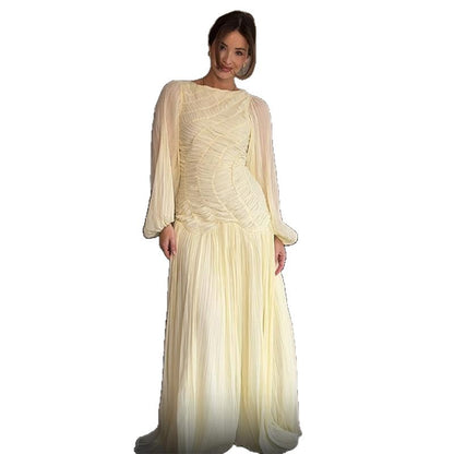 Damen Elegantes Maxikleid mit ausgefallenem Design und Plisseedetails Stalluxe