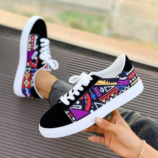 Damen modische Sneakers im bunten Grafikdesign mit komfortablem Fußbett Stalluxe
