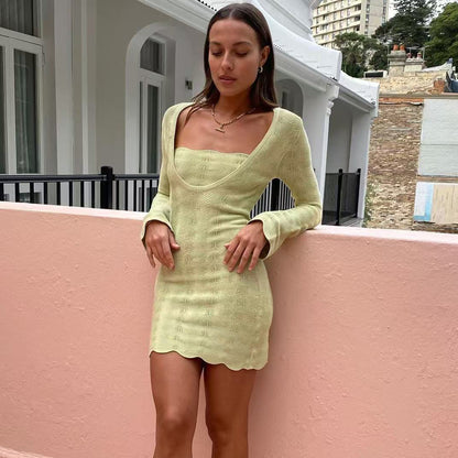 Damen Strickkleid mit tiefem V-Ausschnitt und schickem Wellensaum Stalluxe