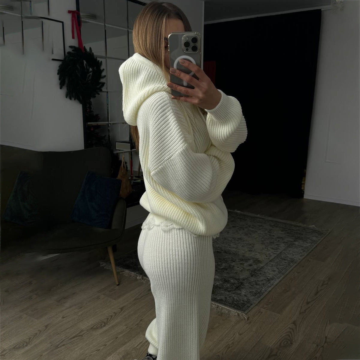 Damen Strickanzug mit lässigem Schnitt und modernem Hoody Stalluxe