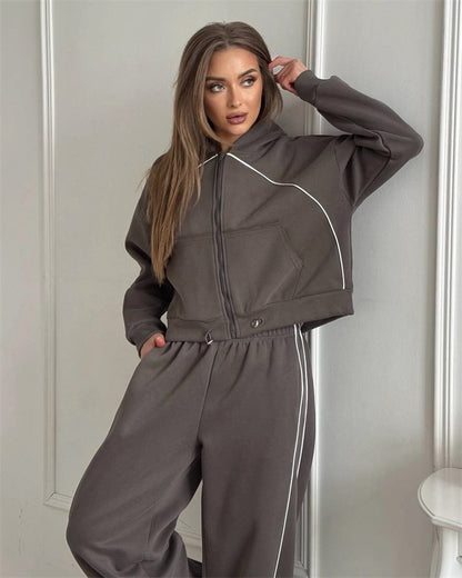 Damen sportliches Freizeitjacken- und Hosen-Set mit trendy Schnitt und elastischem Bund Stalluxe
