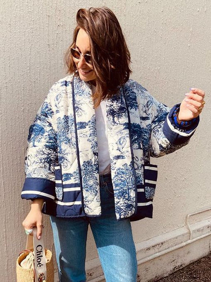 Damen Oversized Steppjacke mit floralem Muster und kontrastierenden Details Stalluxe
