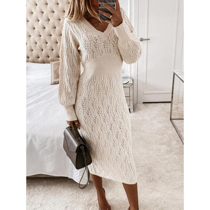 Damen Strickkleid mit halbtransparentem Muster und schickem V-Ausschnitt Stalluxe