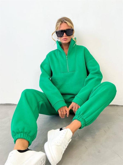 Damen Fleece-Pullover mit hohem Kragen und bequemer Hose Stalluxe