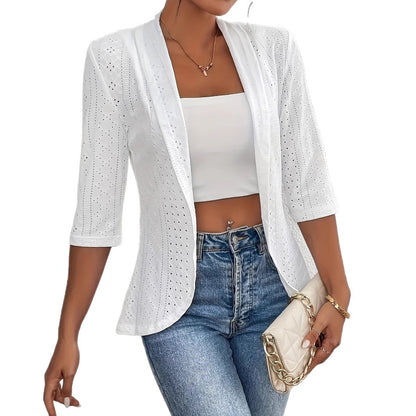 Damen Elegante Blazerjacke mit perforiertem Design und tailliertem Schnitt Stalluxe