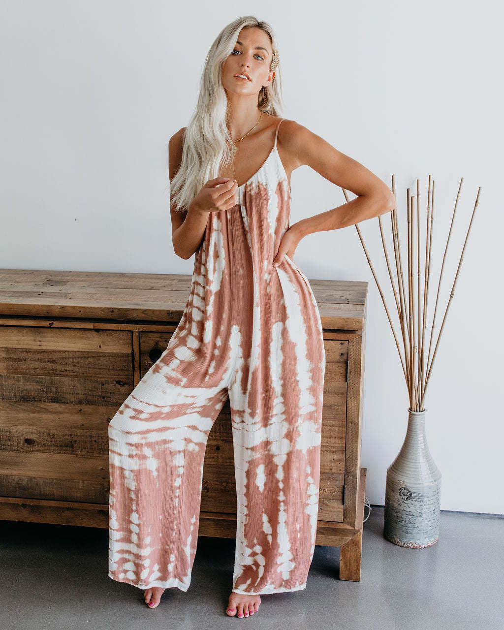 Damen Elegantes Jumpsuit mit Spaghettiträgern und weitem Bein Stalluxe