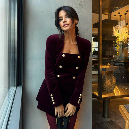 Damen Samt Blazer mit eleganten Knopfdetails Stalluxe Weinrot