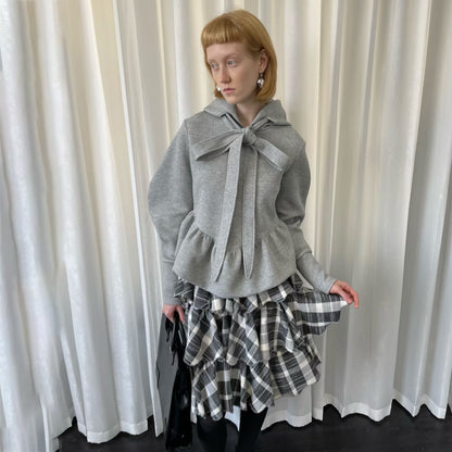 Damen Pullover mit Krawatten-Detail und Volant Stalluxe Grau