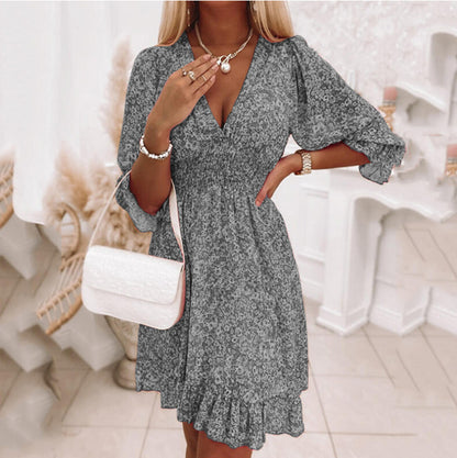 Damen Mini-Kleid mit volantähnlichem Saum und floralem Design Stalluxe