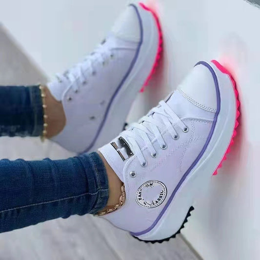 Damen Sportliche Canvas Sneakers im urbanen Design mit Gummisohle Stalluxe