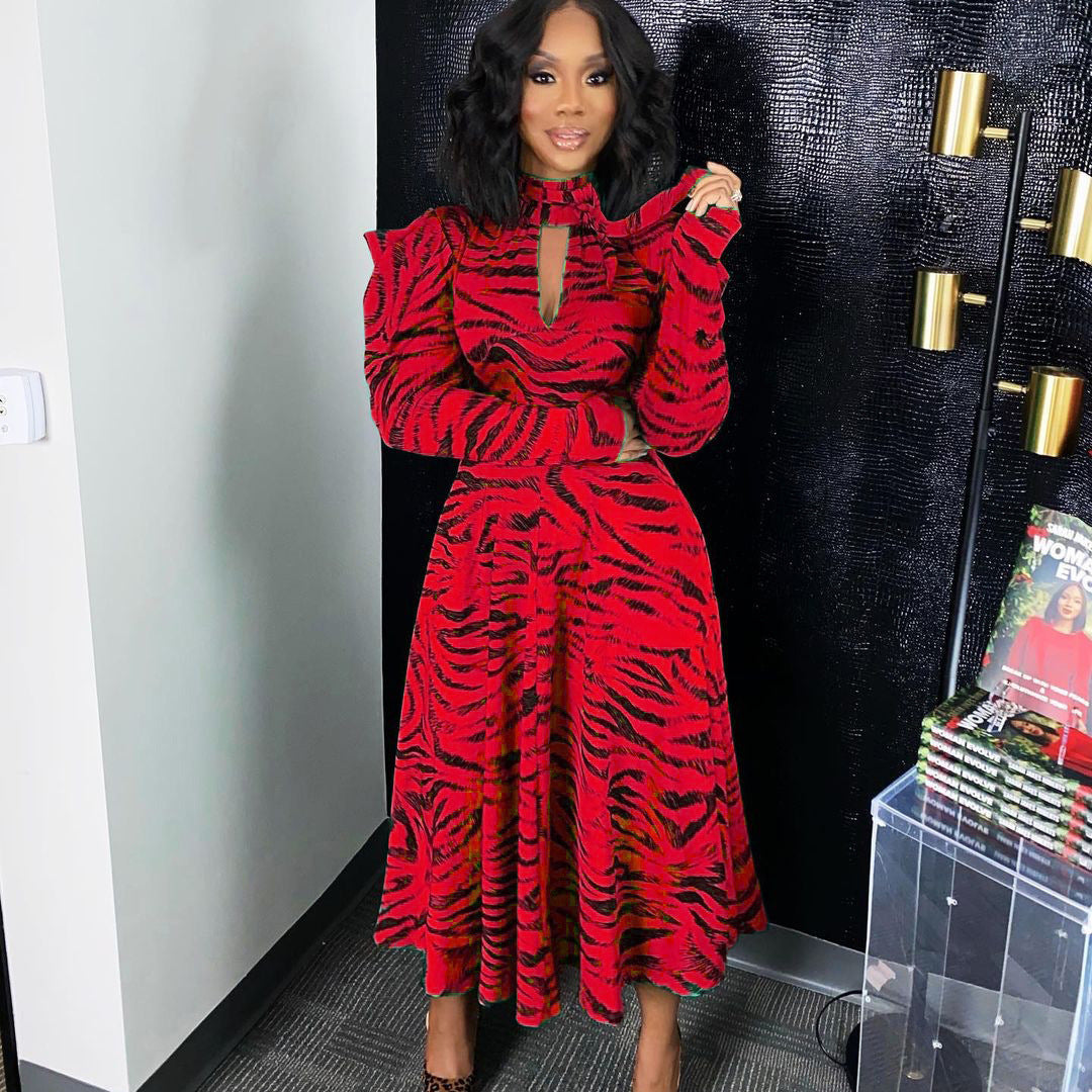 Damen Midikleid mit hochgeschlossenem Kragen und asymmetrischem Schnitt Stalluxe