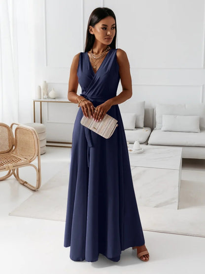 Damen Wickel-Maxikleid mit tiefem V-Ausschnitt und fließendem Schnitt Stalluxe