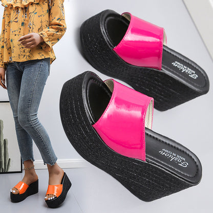 Damen Plattformsandalen mit schickem Glanz Stalluxe