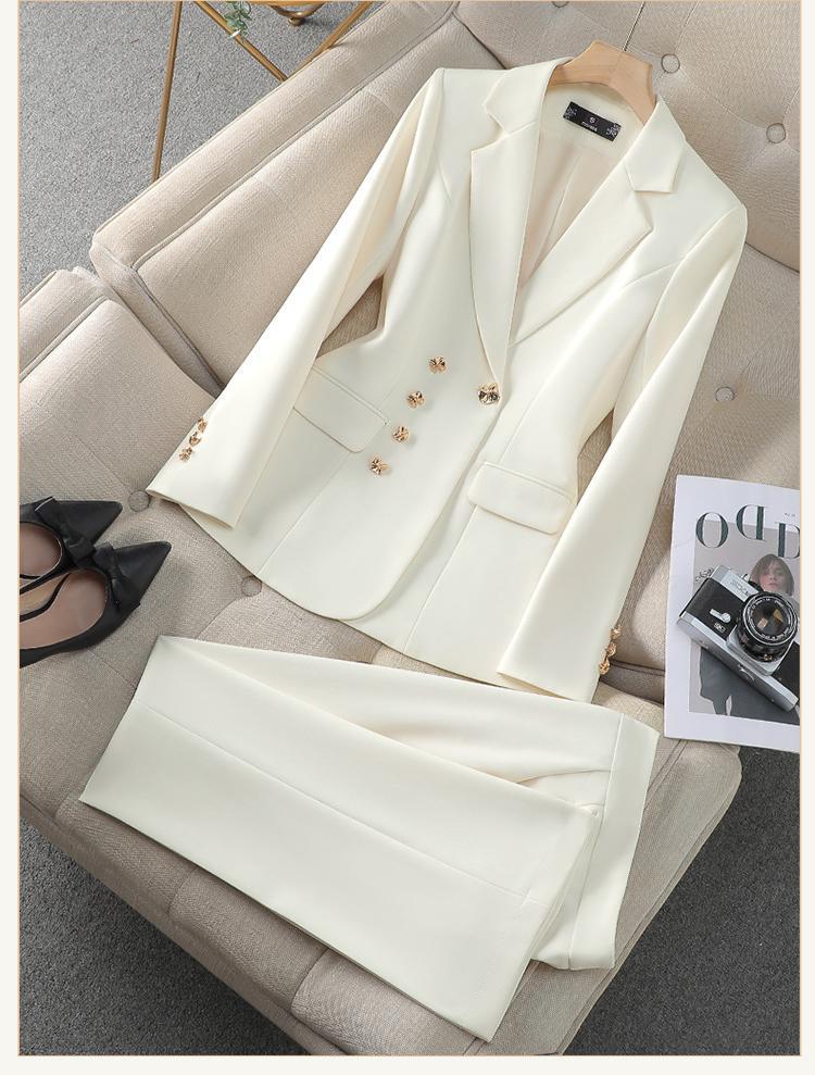 Damen Elegantes Business-Anzug-Set mit dekorativen Knopfdetails Stalluxe