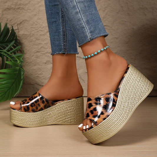 Damen Plateau-Mules mit modischem Leopardenmuster und raffiniertem Riemendesign Stalluxe
