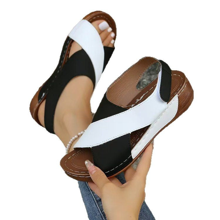 Damen Elegante Zehentrenner-Sandalen mit dekorativen Kreuzriemen und bequemem Fußbett Stalluxe