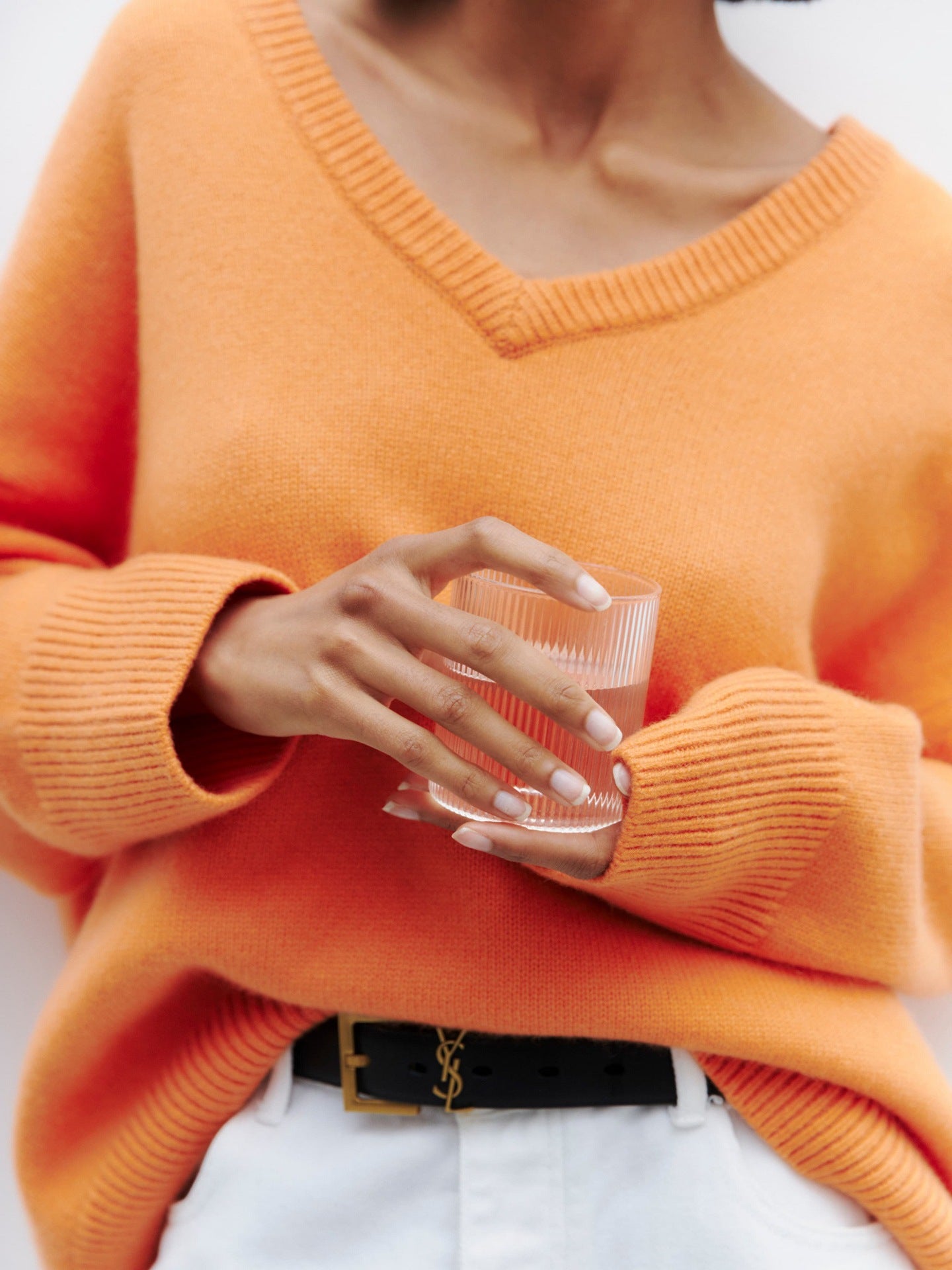Damen Viskose-Pullover mit tiefem V-Ausschnitt und breiten Bündchen Stalluxe