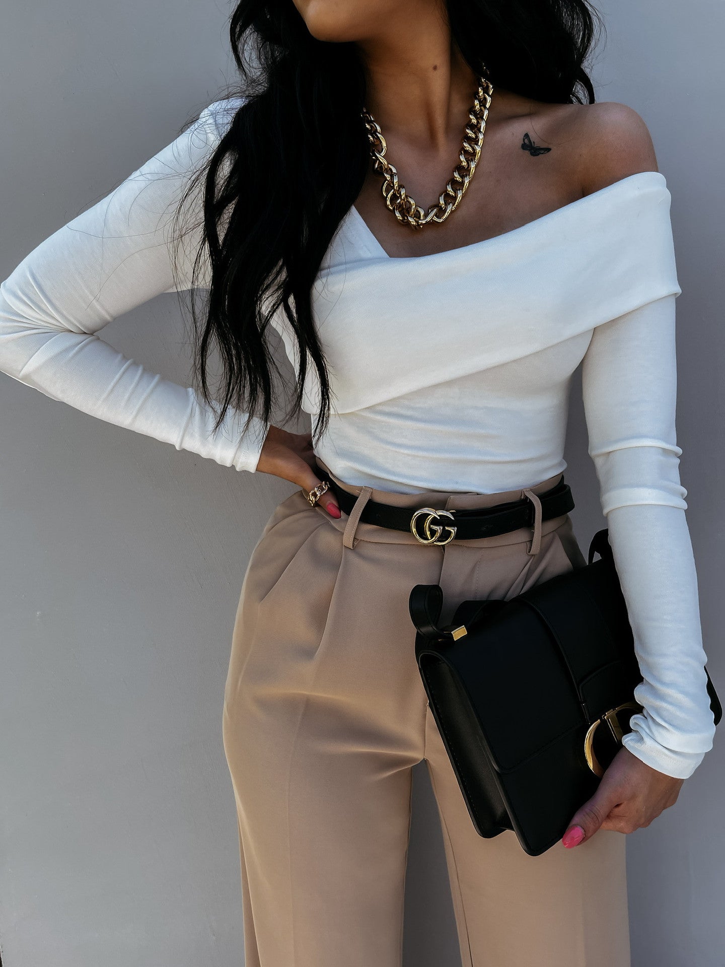 Damen Elegantes Oberteil mit asymmetrischem Schnitt und langen Ärmeln Stalluxe