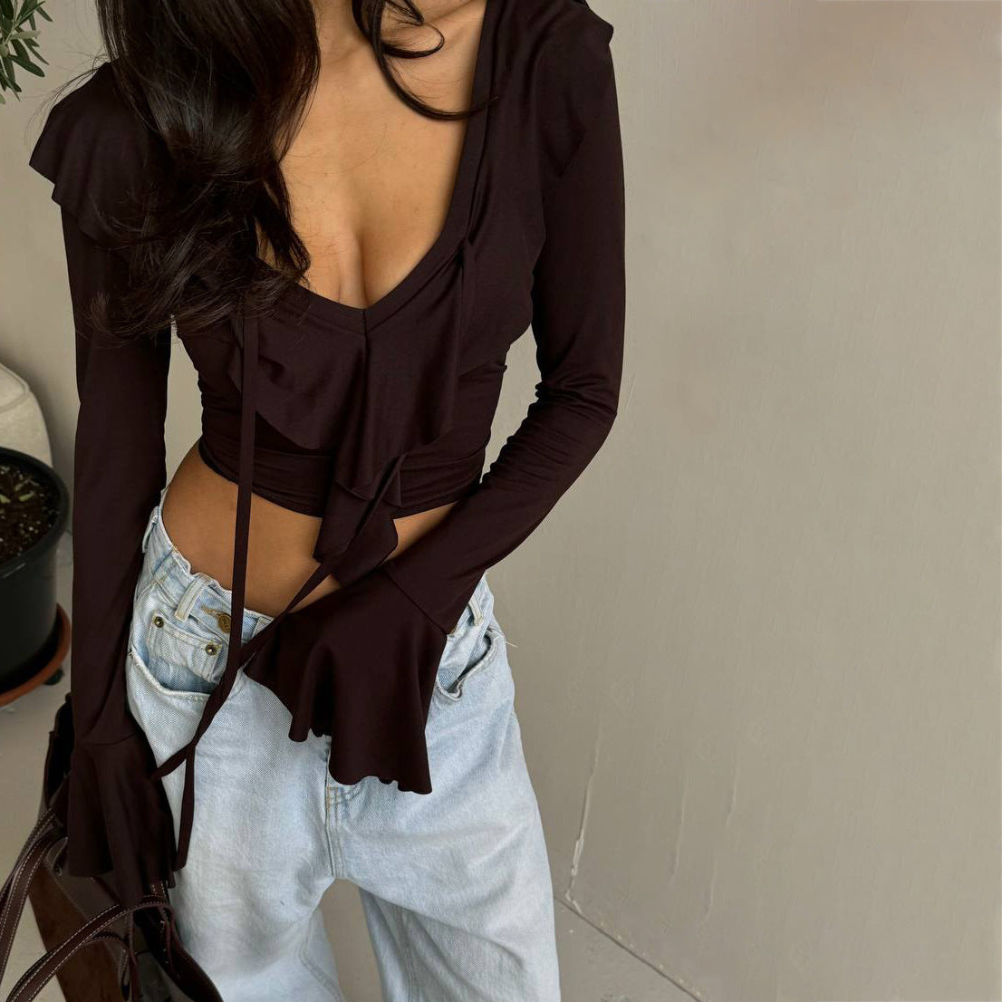 Damen Langarmbluse mit Rüschen und tiefem V-Ausschnitt Stalluxe