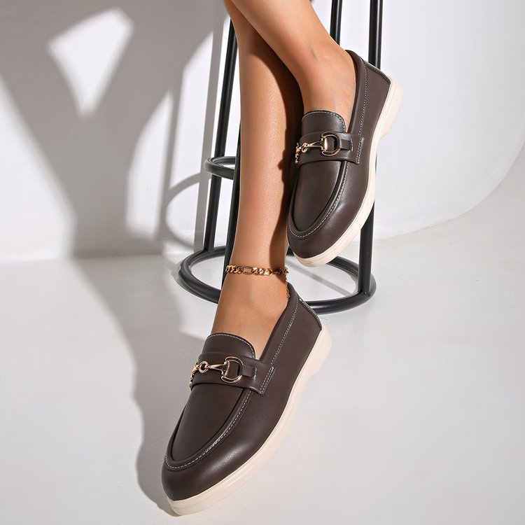 Damen elegante Mokassins mit modischem Schnallen-Detail Stalluxe