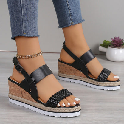 Damen Keil-Sandalen mit raffiniertem Riemen-Design und bequemer Korksohle Stalluxe