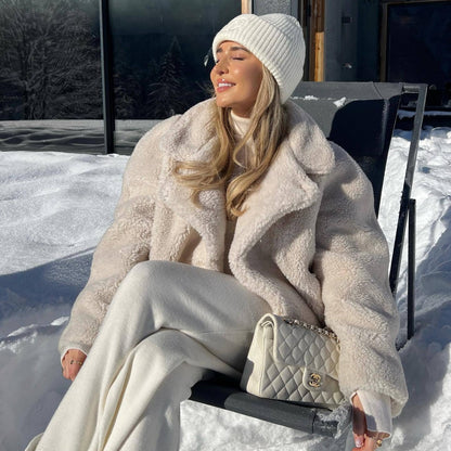 Damen Kunstfelljacke mit schickem Oversized-Schnitt und luxuriösem Innenfutter Stalluxe