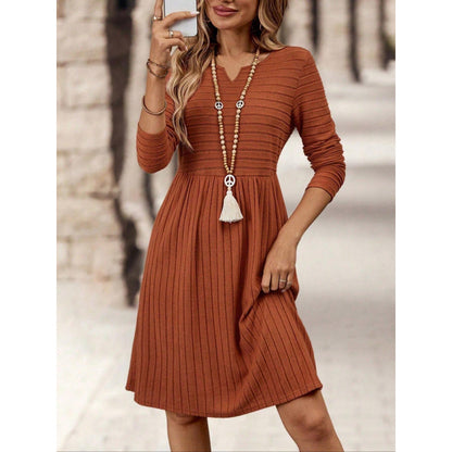 Damen Strickkleid mit V-Ausschnitt und langen Ärmeln Stalluxe