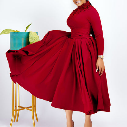 Damen Elegantes Kleid mit dekorativem Perlenbesatz und Wickeldesign Stalluxe