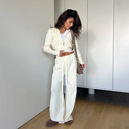 Damen Lässiges Strick-Set mit cropped Jacke und weitem Hosenstil Stalluxe