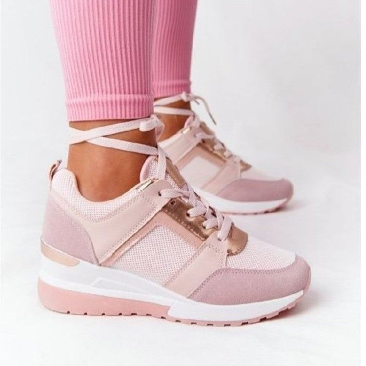 Damen Wedge-Sneaker mit atmungsaktiver Oberflächenstruktur und modischen Akzenten Stalluxe