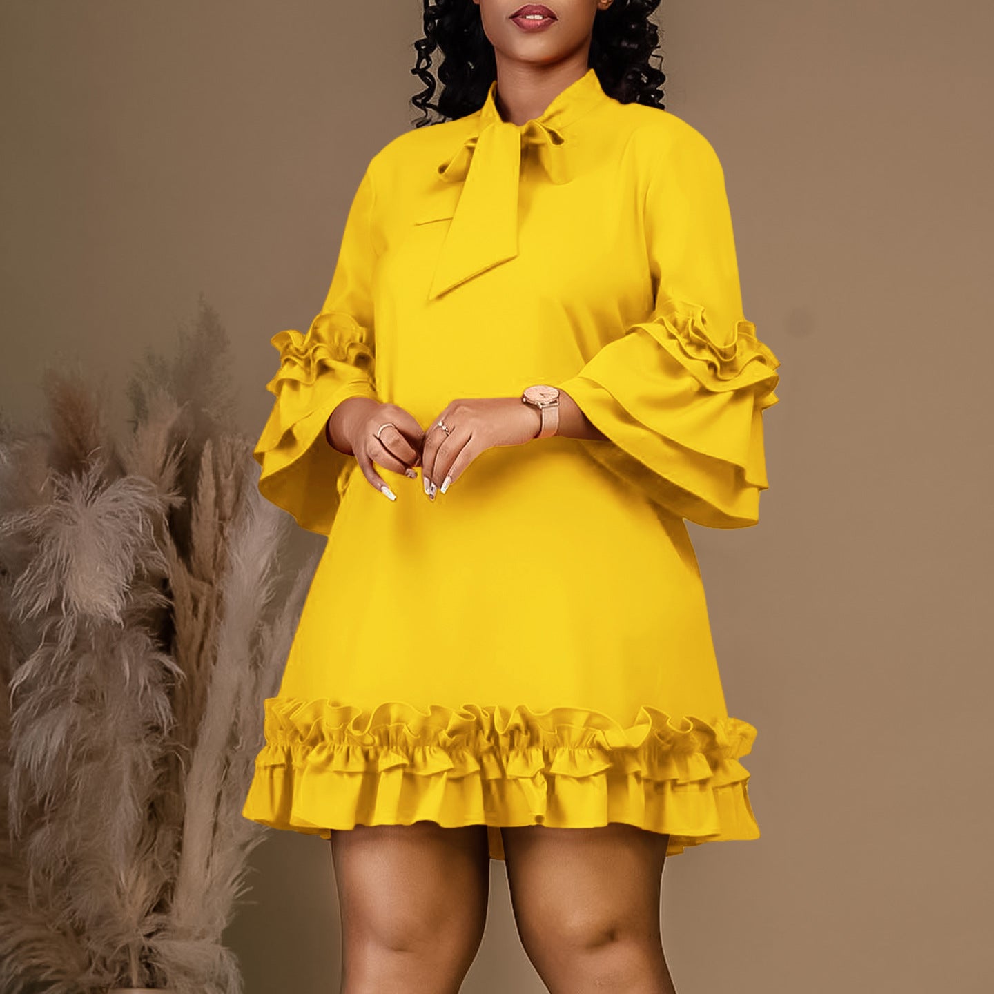 Damen Festliches Kleid mit Rüschendetails und Schleifenkragen Stalluxe