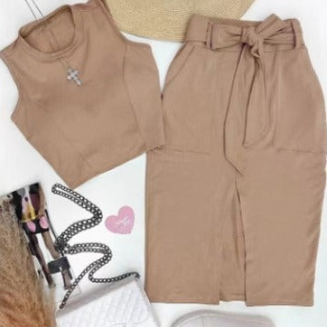 Damen Modisches Oberteil und Midirock Set mit Gürtel Stalluxe