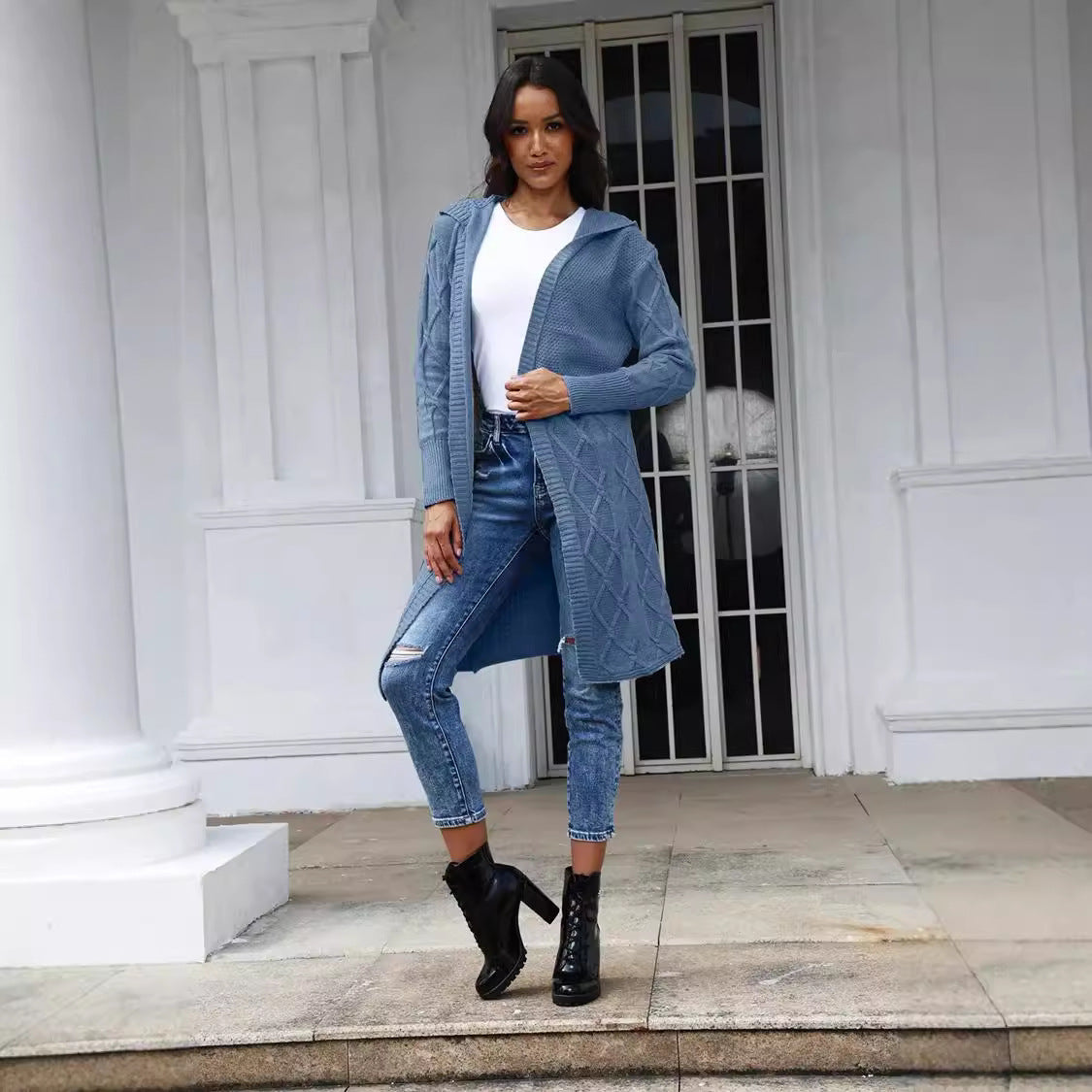 Damen Strickjacke mit Kapuze und stilvollem Zopfdesign Stalluxe