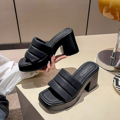 Damen Plateau-Sandalen mit breitem Riemen und modernem Blockabsatz Stalluxe
