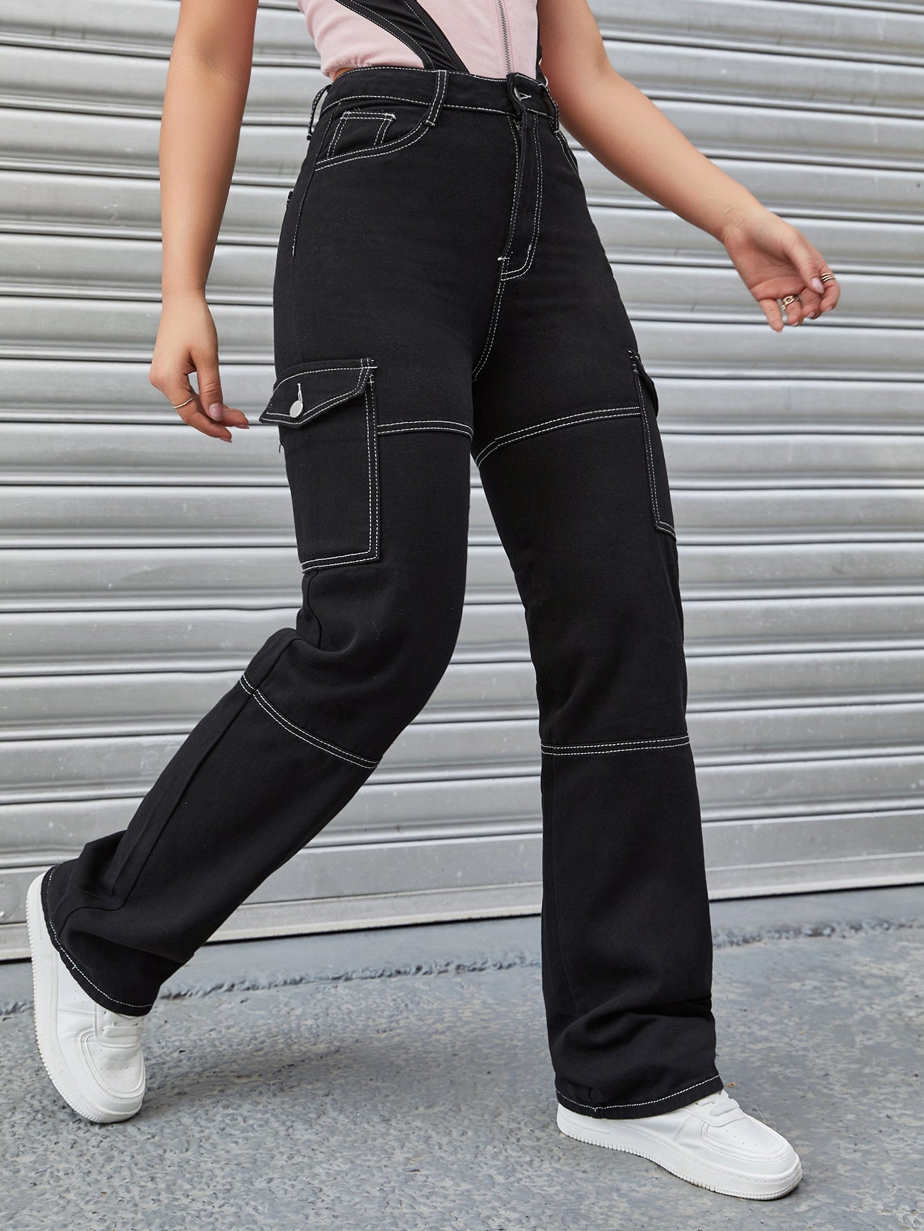 Damen Cargo-Hose mit hohem Bund und utilitaristischen Taschen Stalluxe