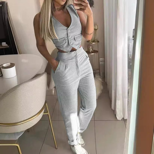 Damen Zweiteiler mit trendy Cut-Out und Knopfdetails Stalluxe