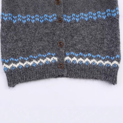 Damen Strickjacke mit traditionellem Muster und hochgeschlossenem Kragen Stalluxe